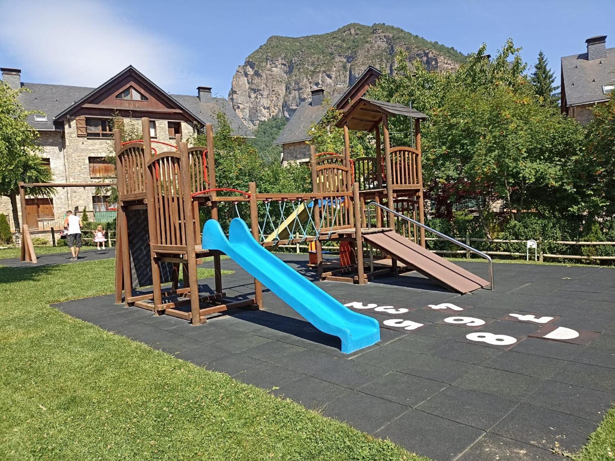 Apartamento A10 De Formigal, 9 Personas Y Garaje Ескаррілья Екстер'єр фото